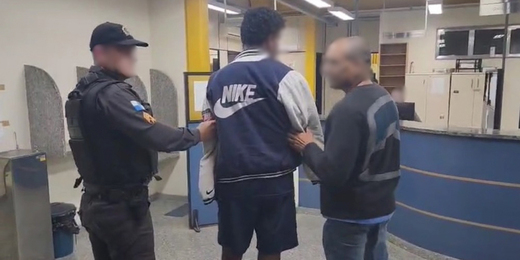Homem confessa ter estrangulado e matado idosa com 'tira de tecido', em Friburgo; veja o que diz delegado