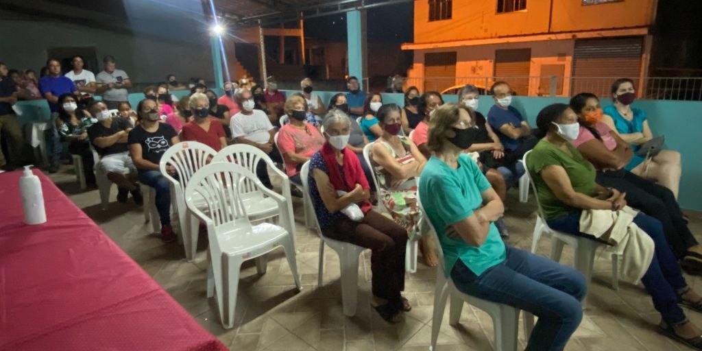 Moradores do bairro Córrego D'antas se reuniram na noite de quinta-feira, 17, para discutir o fechamento da subunidade de saúde