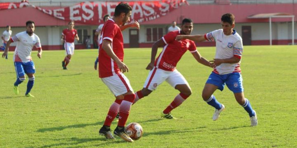 Friburguense sofre virada e perde na estreia da Taça Corcovado