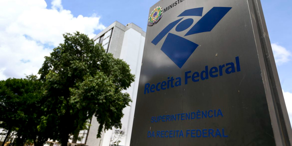 Receita Federal começa a enviar cartas nesta quinta-feira aos contribuintes na malha fina