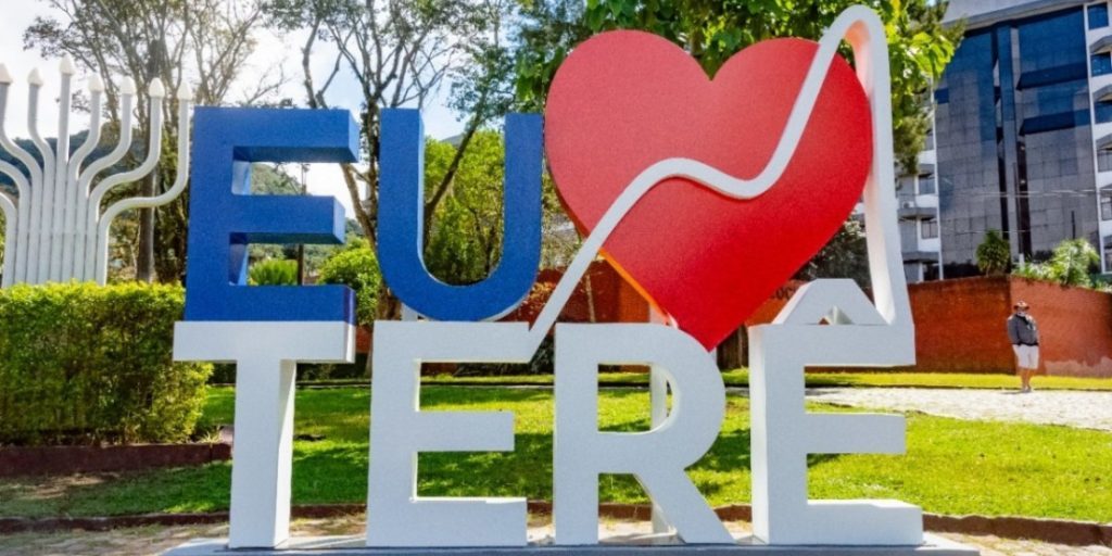 Teresópolis ganha mais um monumento “Eu amo Terê”