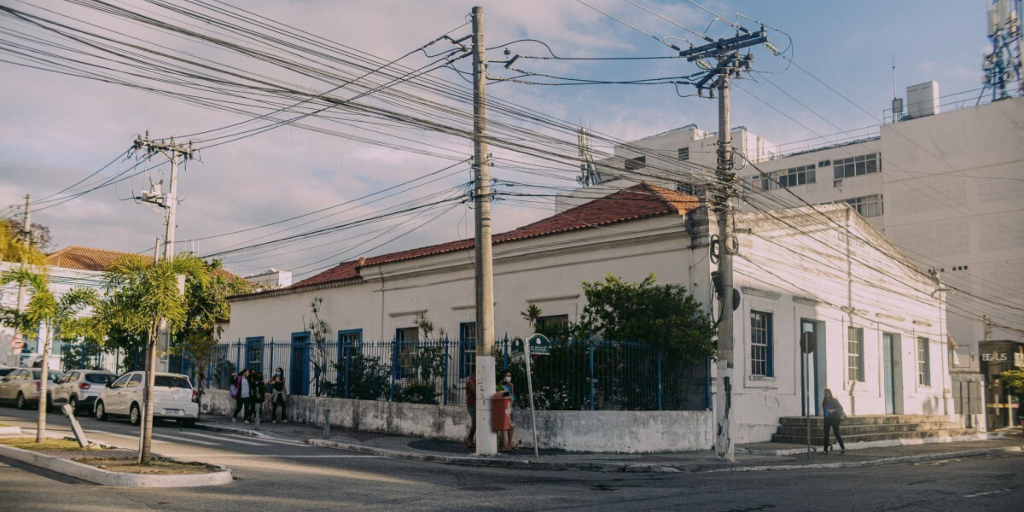 Casa de Cultura José de Dome (Charitas) fica na Avenida Teixeira e Souza, 855, Centro