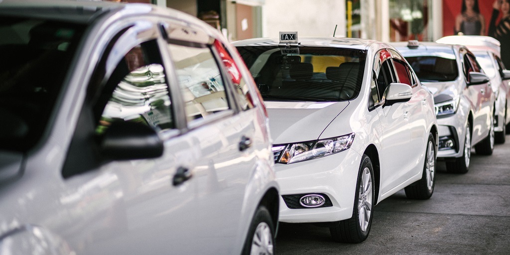 Prefeitura de Nova Friburgo aumenta ISS dos taxistas em 200%