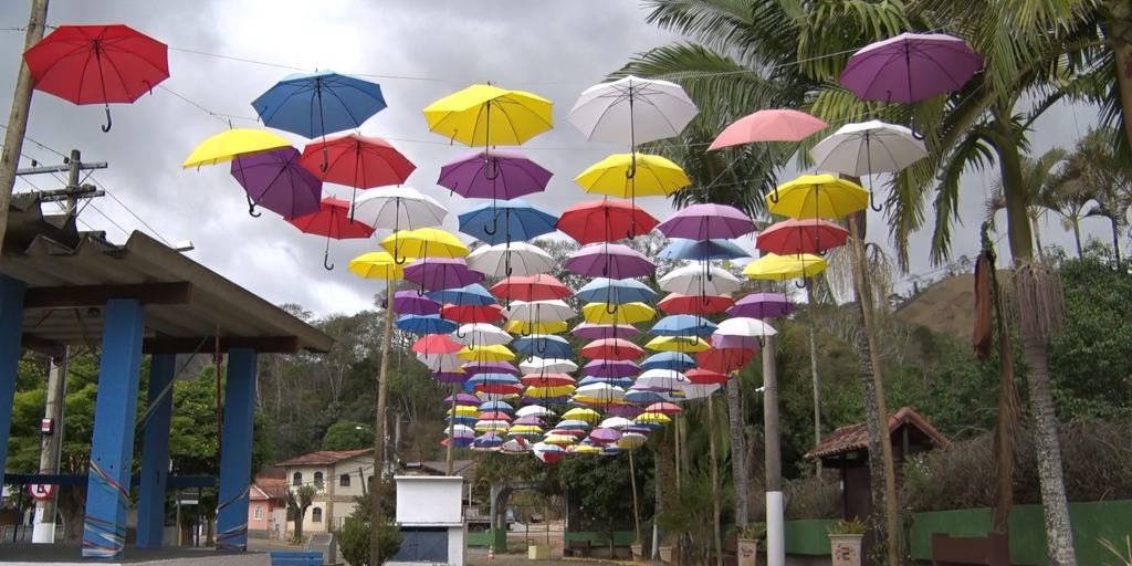 Ventania provoca estragos em pontos turísticos da Região Serrana do Rio