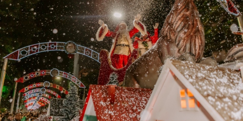 Os tradicionais desfiles são uma das atrações mais esperadas da programação de Natal
