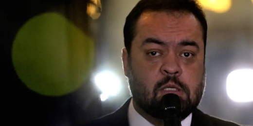 Operação da PF mira grupo do setor de combustíveis e ex-governador Cláudio Castro (PL) é um dos alvos