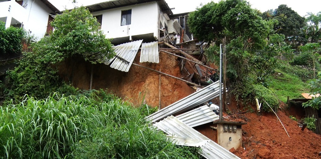 Após chuva forte, casas foram interditadas no distrito de Lumiar, em Friburgo