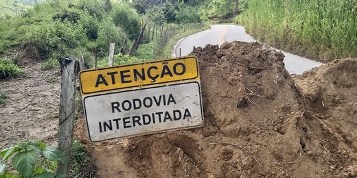 RJ-148 segue interditada e sem prazo para voltar à normalidade
