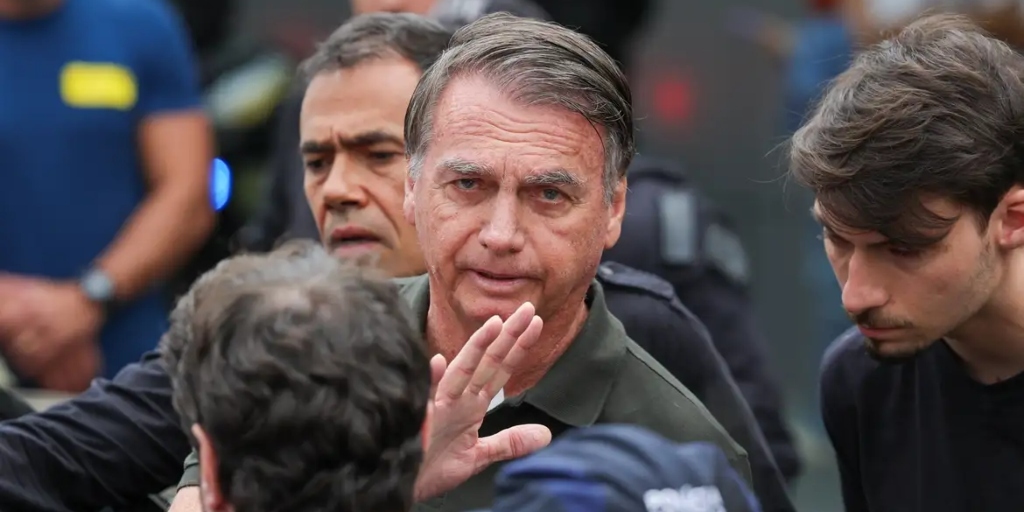 STF concede prisão domiciliar por 90 dias ao ex-presidente Jair Bolsonaro (PL)