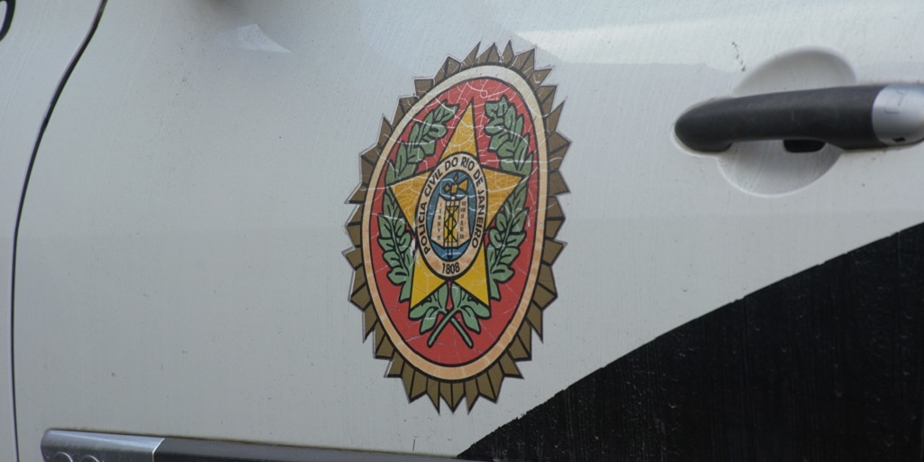 Polícia Civil de Nova Friburgo cumpre mandados e prende três pessoas por diferentes crimes