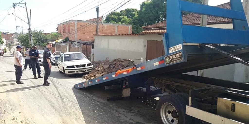 Mais de 30 carros rebocados 