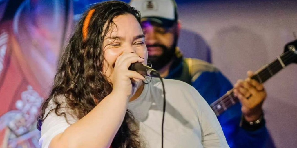 Pamela Rezende se apresenta na Casa de Cultura Adolpho Bloch