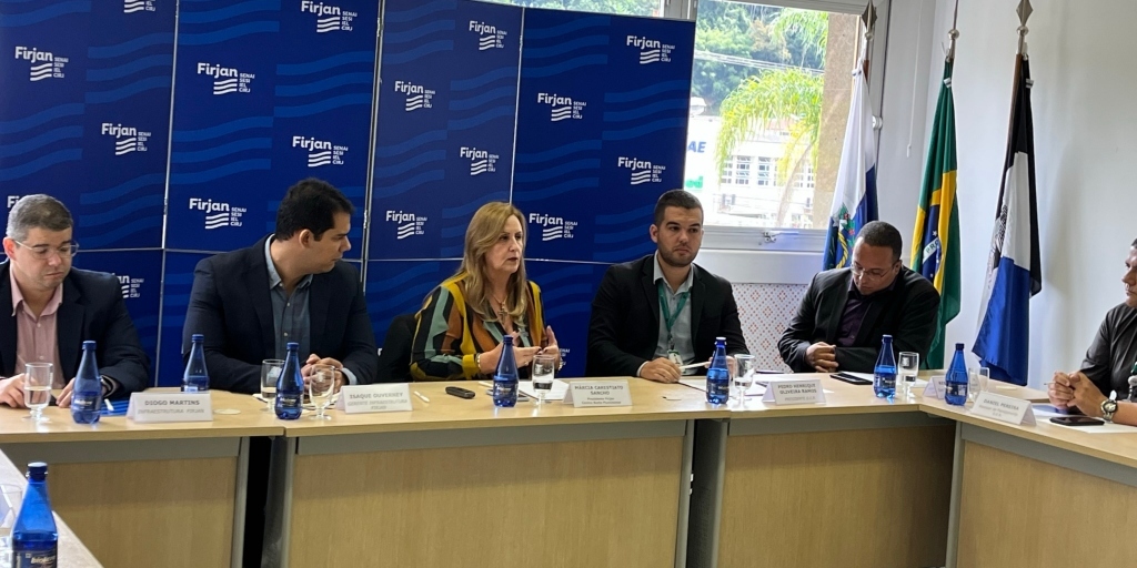 Presidente do DER assume compromisso em Friburgo de licitar projeto da 'Estrada do Contorno'