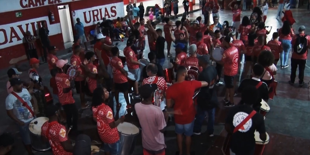 Os ensaios na quadra da Vermelho e Branco estão a todo vapor