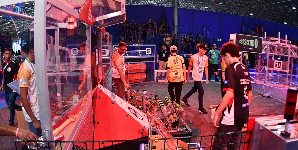 Equipe do Senai Friburgo durante a participação no torneio