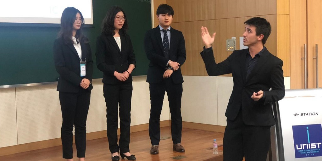 Jovem friburguense se destaca em projeto de consultoria global e participa de evento na Coreia do Sul