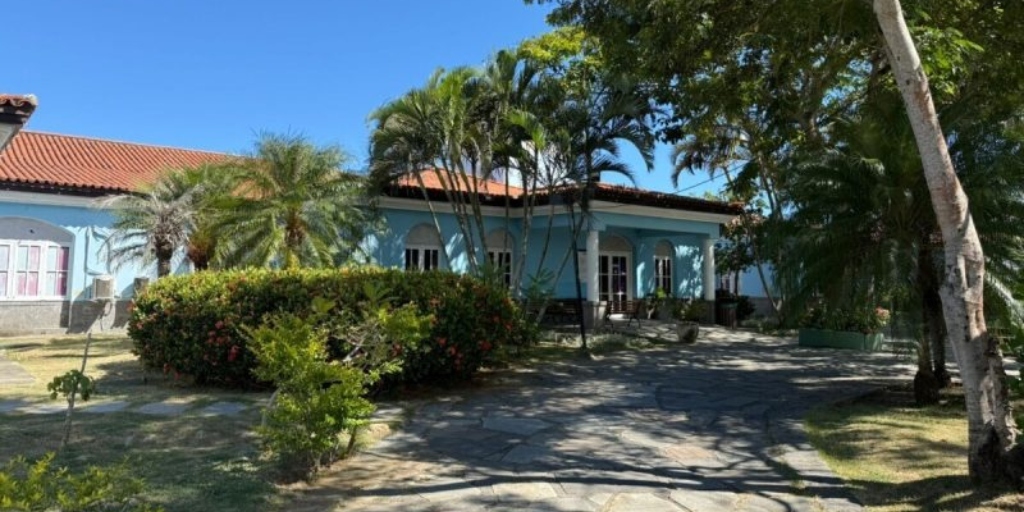 Búzios abre concurso público com 190 vagas para Educação e salário inicial de R$ 3,8 mil