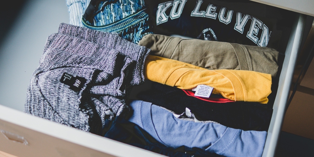 O ideal é juntar as peças de roupas que são iguais