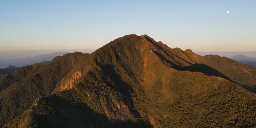 Parque Estadual dos Três Picos publica série de medidas sobre acesso ao Caledônia, em Nova Friburgo