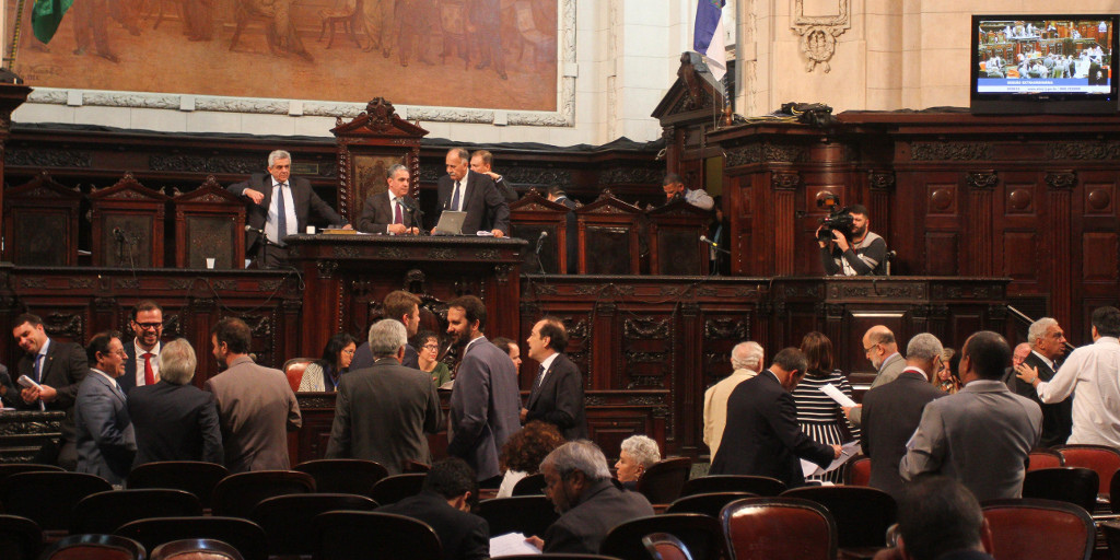 Ministério Público pede a anulação da posse dos deputados estaduais presos