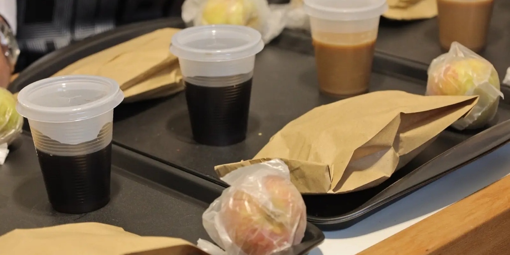 Café Popular de Teresópolis é relançado com atendimento gratuito na rodoviária