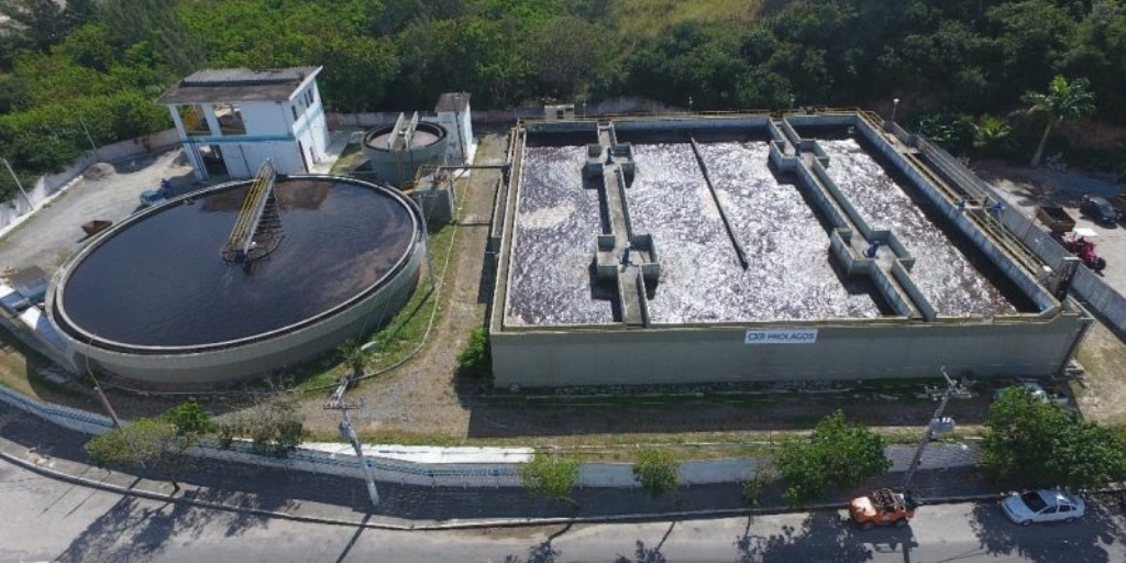 Projeto para transformar lodo em gás biocombustível e carvão vegetal é lançado em Arraial