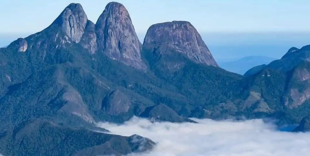 Parque Estadual dos Três Picos é referência para a prática de montanhismo