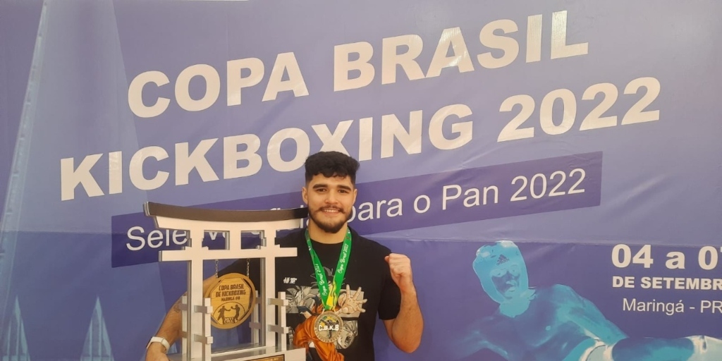 Atleta friburguense é campeão da Copa Brasil de Kickboxing, no Paraná