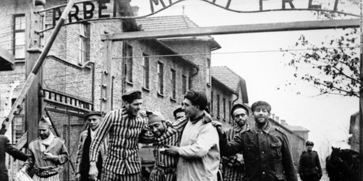 Homenagens marcam o Dia Internacional em Memória das Vítimas do Holocausto