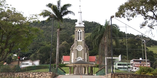 Santa Maria Madalena comemora o dia da padroeira com tradicional evento até domingo