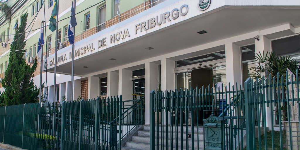 Ministério Público Estadual recomenda que Câmara de Friburgo reduza o número de comissionados