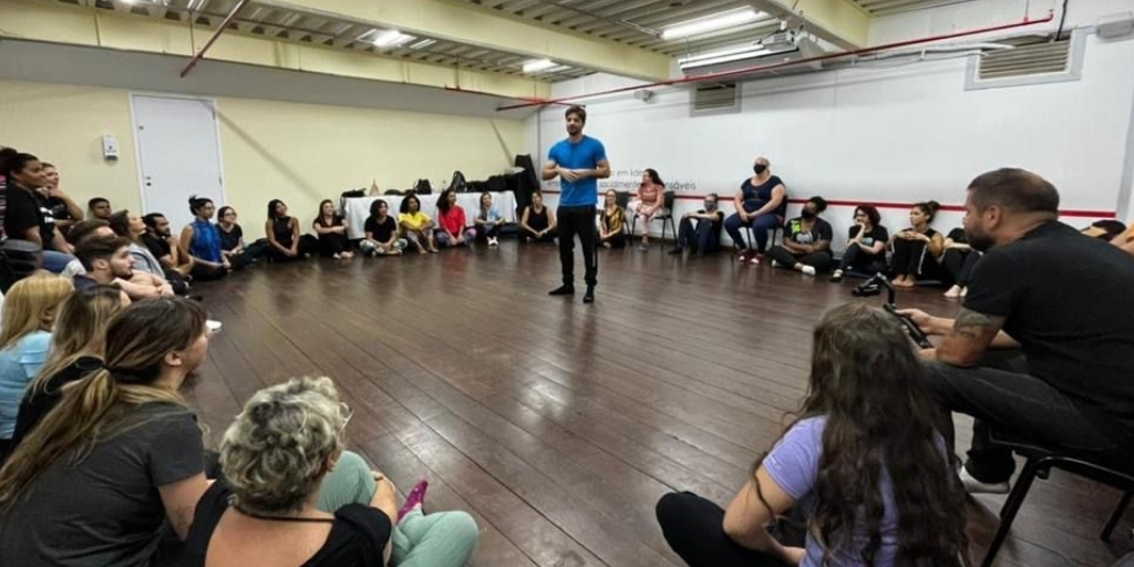 Quem disse que aula de interpretação é só para ator? Diretor friburguense fala dos benefícios do teatro