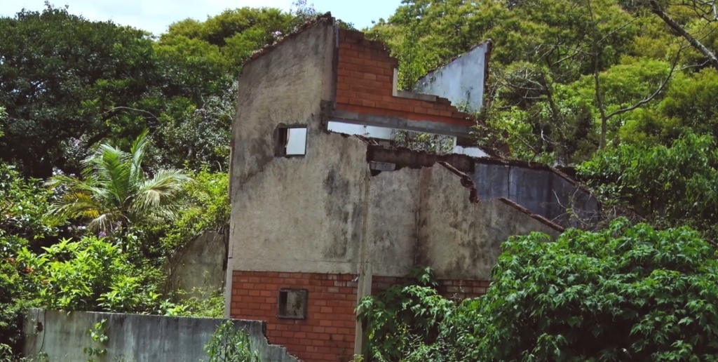 Casa destruída após a tragédia em Teresópolis 