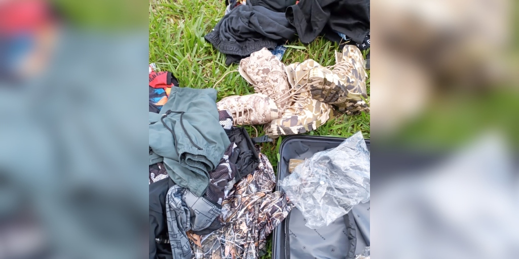 Suspeitos levavam vestuários camuflados, semelhantes aos utilizados por traficantes durante megaoperação, no Rio