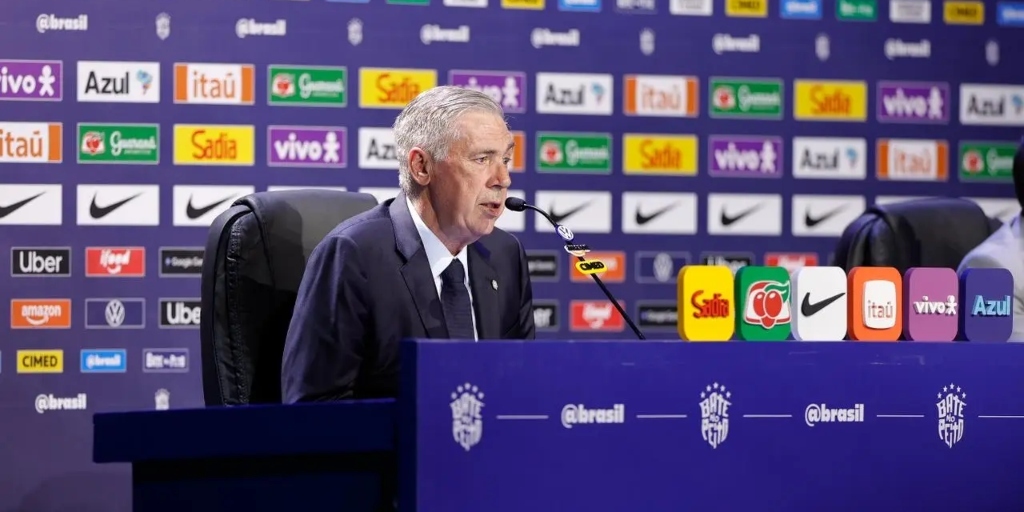 Carlo Ancelotti durante convocação dos 26 jogadores, na última segunda-feira, 18