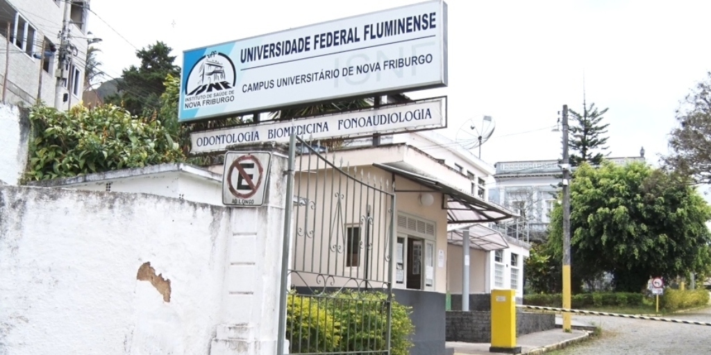 Universidades em Nova Friburgo decidem manter o uso de máscaras mesmo após liberação