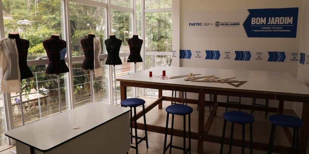 Sala para aula de modelagem na Faetec de Bom Jardim 