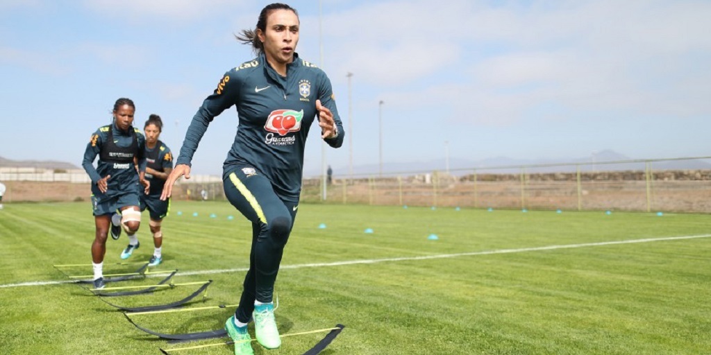 Rainha do Futebol realiza período de treinos na serra fluminense