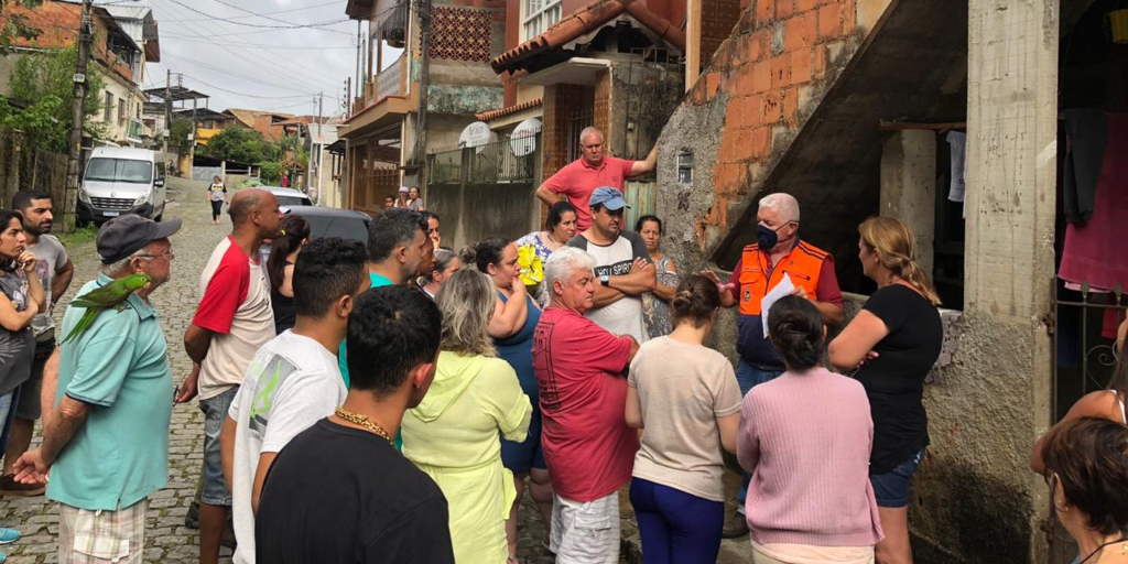 Nova Friburgo: Defesa Civil desinterdita parte das casas do bairro Jardim Califórnia