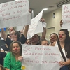 "Aptos para trabalhar, inaptos para receber": profissionais da enfermagem de Friburgo cobram pagamento do piso