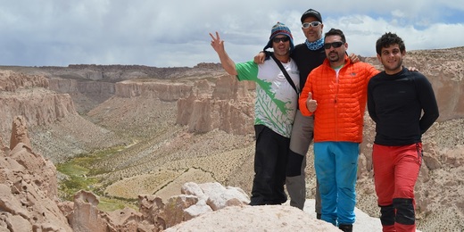 Grupo de friburguenses atravessa o maior deserto de sal do mundo