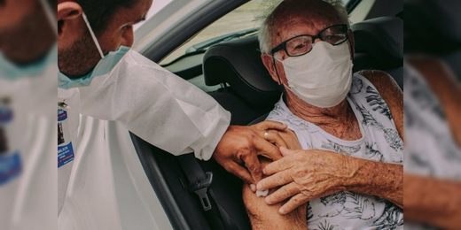 Cabo Frio suspende vacinação em drive-thru por causa da chuva e dos fortes ventos