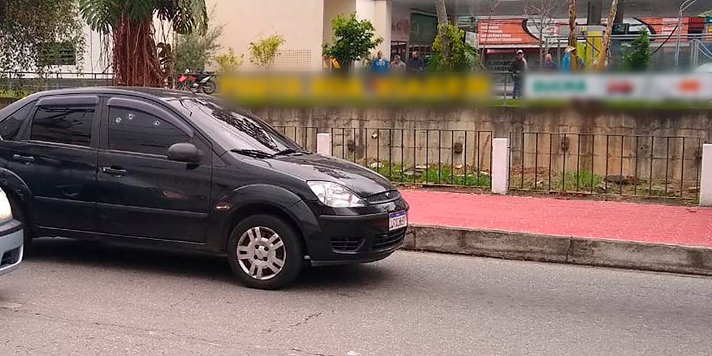 Violência em Nova Friburgo: carro é alvejado no Centro da cidade