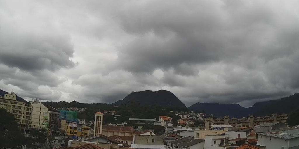 Defesa Civil Nacional emite alerta de chuva forte em Friburgo; veja como fica o tempo no Réveillon