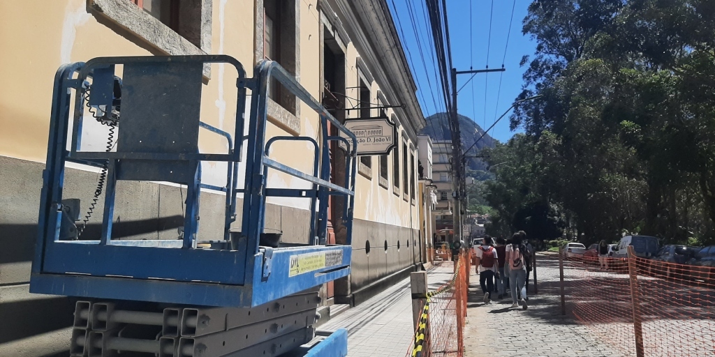 Fachada do Casarão da Fundação Dom João VI, em Nova Friburgo, passa por reforma