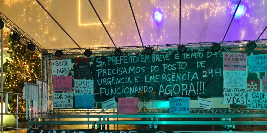 Protesto por melhorias na saúde de Lumiar e São Pedro da Serra marca sábado de desfile de Natal em Friburgo